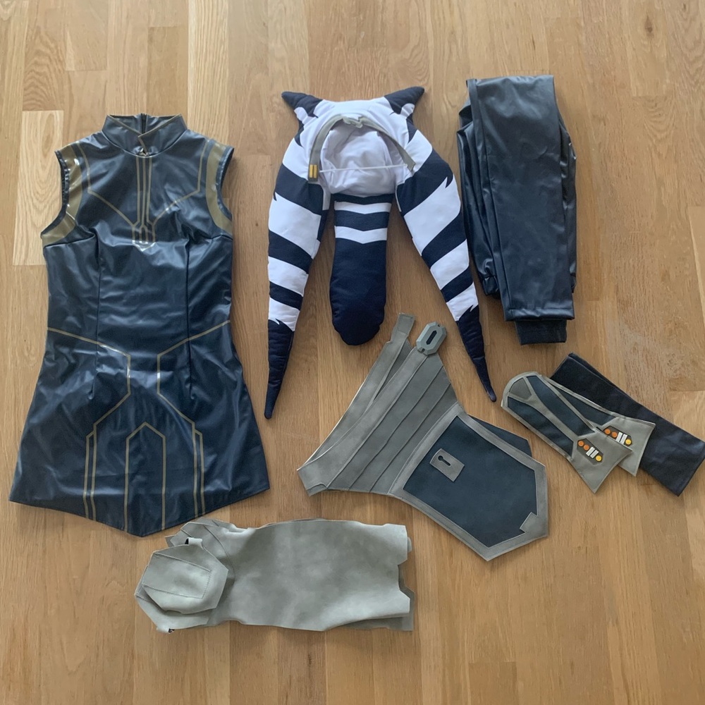 Ahsoka tano 12 piece cosmo costume